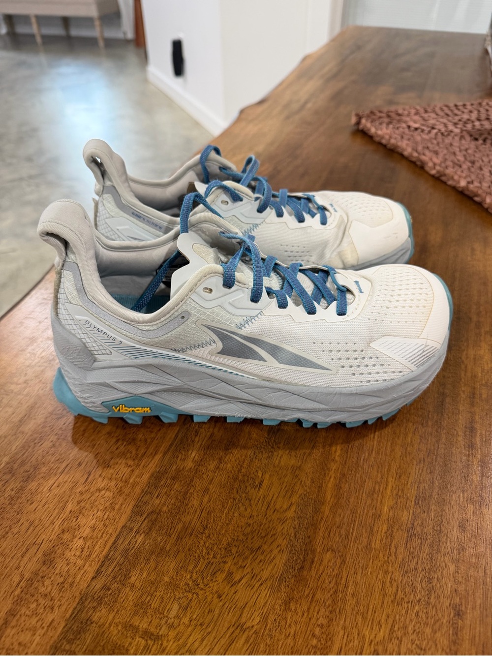 Altra Kids White & Light Blue Trail Sneakers